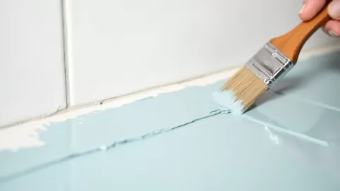 jak pomalować silikon sanitarny